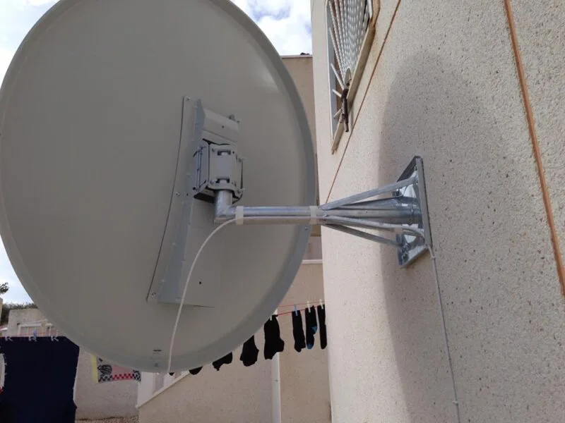 1.4-offset-satellite-dish-repair 1.4-offset-satellite-dish-repair